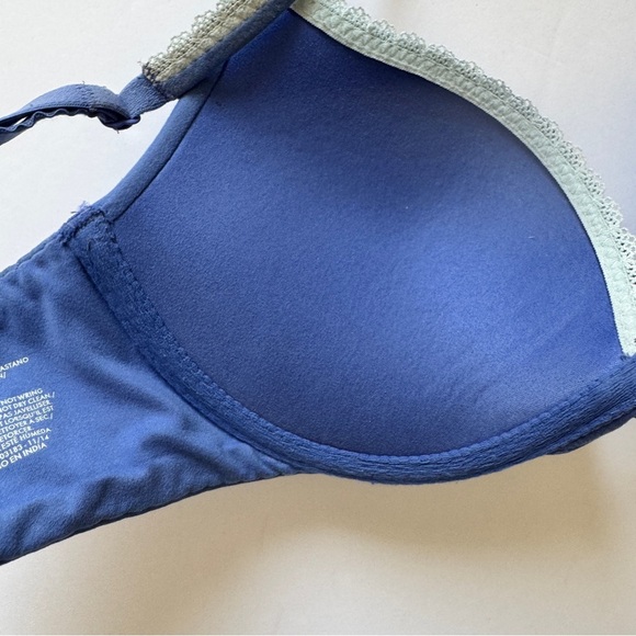 Victoria's Secret Bra Body by Victoria Push Up Periwinkle Lace Sz 32C - Picture 10 of 12